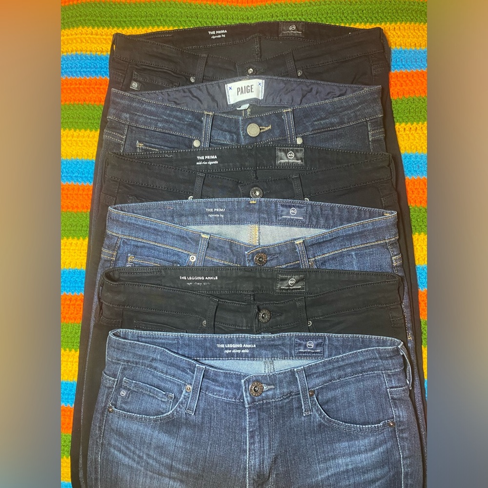 Size 27-27R like new jeans. Price is for one, will post individually